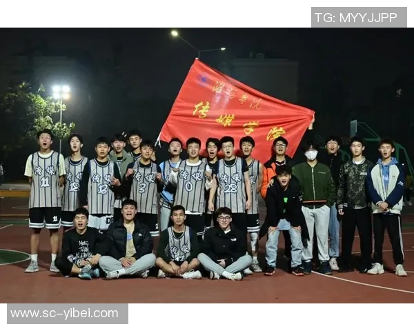 聊城传奇足球俱乐部奋勇拼搏展现青春风采助力地方足球发展新篇章